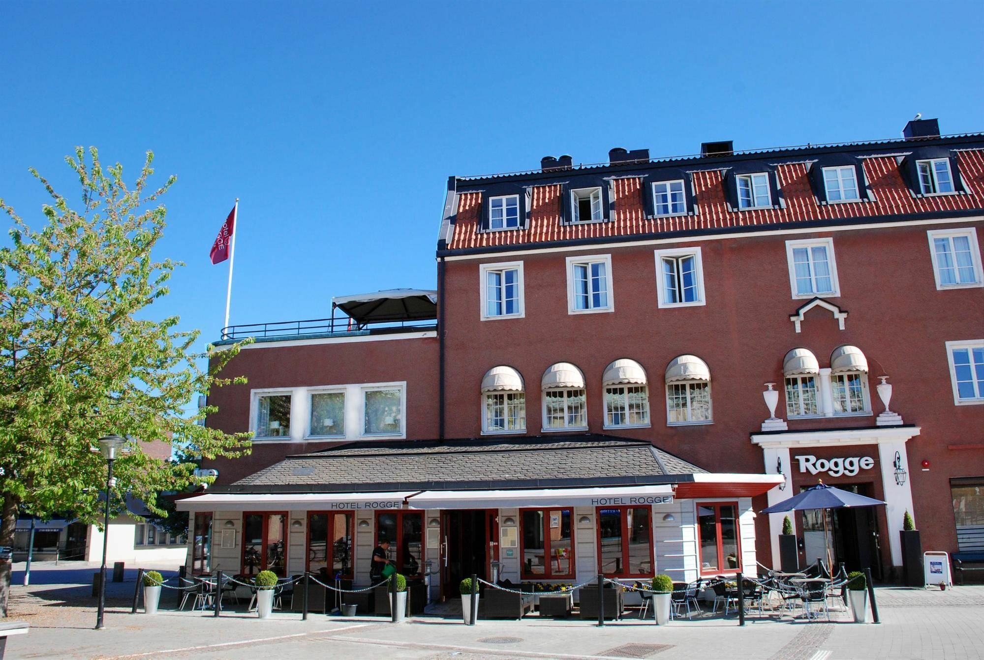 Hotel Bishops Arms Straengnaes Bagian luar foto